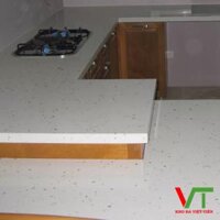 Đá ốp mặt bàn bếp Kim Sa Trắng