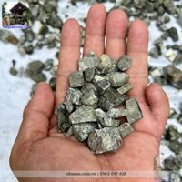 Đá vàng găm trấn trạch