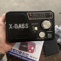 Đài FM loại đẹp USB kiêm Đèn pin