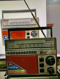 ĐÀI RADIO Fp 310BT-tấm pin năng lượng mặt trời Xuất xứ Nhật Bản Mẫu Mới Nhất quà tặng giành cho người thân yêu-Hàng Chính Hãng - ĐỎ