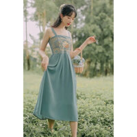 Đầm 2 dây thêu hoa văn cổ điển