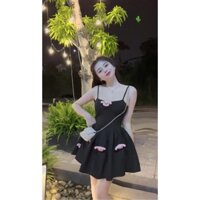 đầm 2 dây xòe nhẹ dáng ngắn thun gân trên phối kate dưới đính gấu xinh
