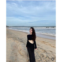 Đầm Body Đen Trễ Vai Khoét Eo Một Bên