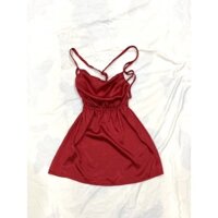 Đầm dây lụa đỏ Castus