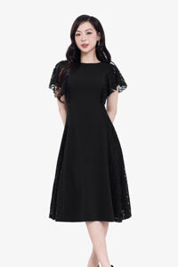 Đầm đen dự tiệc phối ren dáng xòe