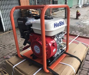 Đầm dùi bơm nước chạy xăng Hoshi (5.5HP)