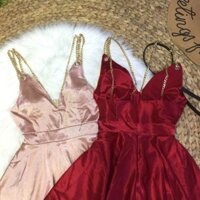 Đầm hai dây xích, chất liệu phi lụa. Mềm