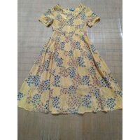 Đầm hoa nhí cổ sen