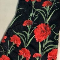 Đầm hoạ tiết hoa đỏ