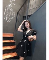 ĐẦM HOA XÒE CỔ TIM TAY PHỒNG XINH XẮN - 2447