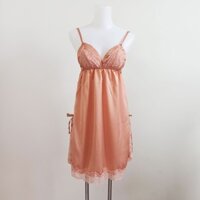 Đầm ngủ vải phi lụa màu nude đẹp có quần đùi kèm theo new 100%