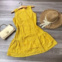 Đầm ren sát nách