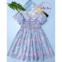 Đầm smock bé gái thêu hoa,cổ sen, tay búp.