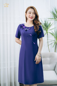 Đầm suông thiết kế trung niên cao cấp sang trọng Cổ tròn kết hoa tay ngắn màu Tím huế TTV STORE TTV1339 - Tím huế - 3XL  69KG - 73KG