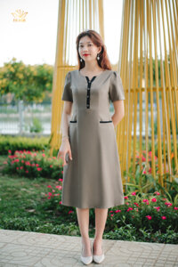 Đầm suông thiết kế trung niên cao cấp sang trọng Cổ tròn kết nút tay ngắn màu Nâu Cafe TTV STORE TTV1331 - Nâu cà phê - 2XL  63KG - 68KG