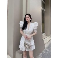 ĐẦM TRẮNG CỔ ĐẮP CHÉO CHÂN BÈO TAY PHỒNG 🌸 Cổ đắp thanh lịch kết hợp với tay phồng nhún nhẹ trang nhã, chuẩn tiểu thư