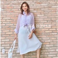 Đầm trắng dây phối áo sơ mi voan hàn màu tím pastel