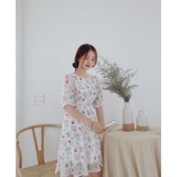 Đầm Trắng Hoa Đỏ Cổ Tròn Hàng Thiết Kế