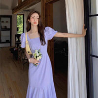 Đầm vây cổ vuông đuôi cá tím pastel nhẹ nhàng