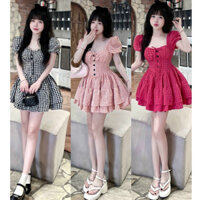 Đầm váy nữ tay phồng, cổ vuông mix dáng váy xòe tầng họa tiết caro với tone màu dễ thương dành cho các nàng mặc đi chơi.