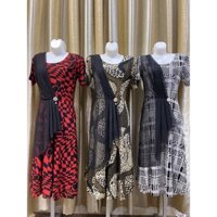 ĐẦM VOAN LƯỚI VẠT CHÉO TRUNG NIÊN