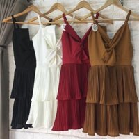 Đầm xếp li 2 tầng xoắn nơ full màu và số lượng trả nợ khách em nha. Nghe giá muốn gom đủ màu về lun lận. Đẹp rẻ 💃🏻