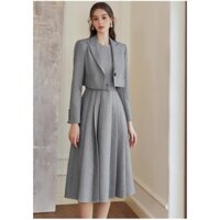 Đầm xếp xoè cổ tròn thiết kế kết hợp với áo vest ngắn