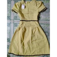 Đầm xòe xanh bơ, cổ tròn tay ngắn
