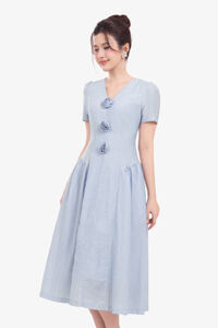 Đầm xòe xanh dáng dài cổ V đính hoa