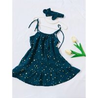 đầm yếm vải muslin in sao kim tuyến nổi bật dành cho bé