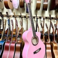 Đàn Cate Guitar Acoustic QM-602 Hồng Phấn – Siêu Đẹp + Tiếng Hay – Dành cho bạn gái + Thích đàn tốt nữ tính tầm 2tr
