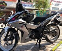 Dán Decal nhôm xước xe Winner