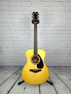Đàn Guitar Acoustic Yamaha LS16M