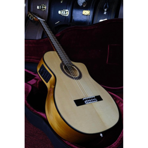 Đàn guitar classic Cordoba GK Studio