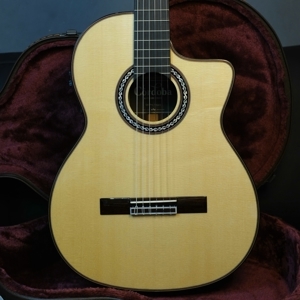 Đàn Guitar Classic Cordoba GK Pro Negra