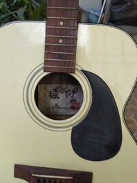 Đàn guitar cũ GT05 vẫn chơi được chưa có dây
