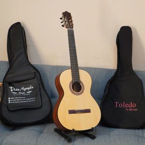 Đàn guitar Martinez Toledo MC18