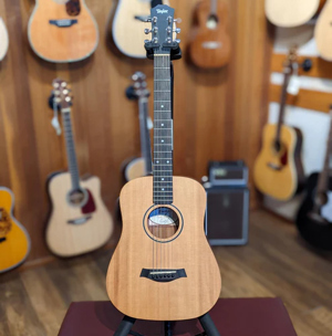 Đàn guitar Taylor BT1