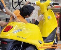Dán keo xe máy điện EVO 200