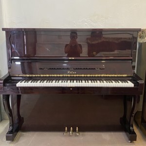 Đàn piano Atlas A55M