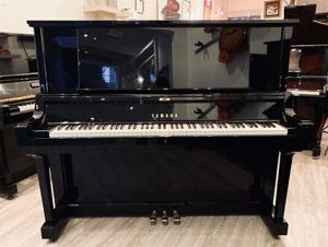 Đàn Piano cơ Yamaha YUA