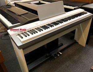 Đàn piano điện Casio PX-130