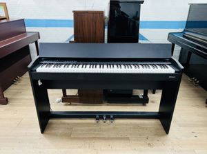 Đàn piano điện Roland F701