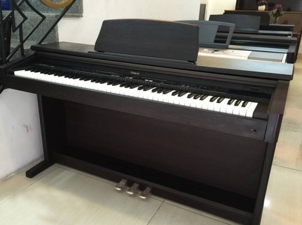 Đàn Piano Điện Roland KR-4300