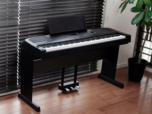 Đàn piano điện Yamaha DGX-670