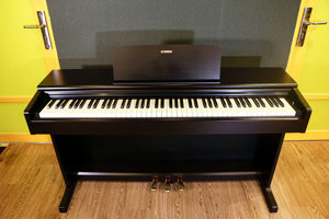 Đàn piano điện Yamaha YDP-105