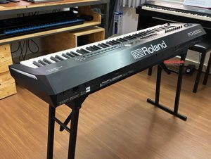 Đàn piano Roland RD-2000