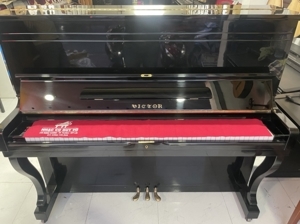 Đàn piano Victor V103B