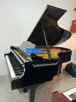 Đàn piano Yamaha C5