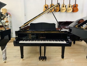 Đàn Piano Yamaha C7B